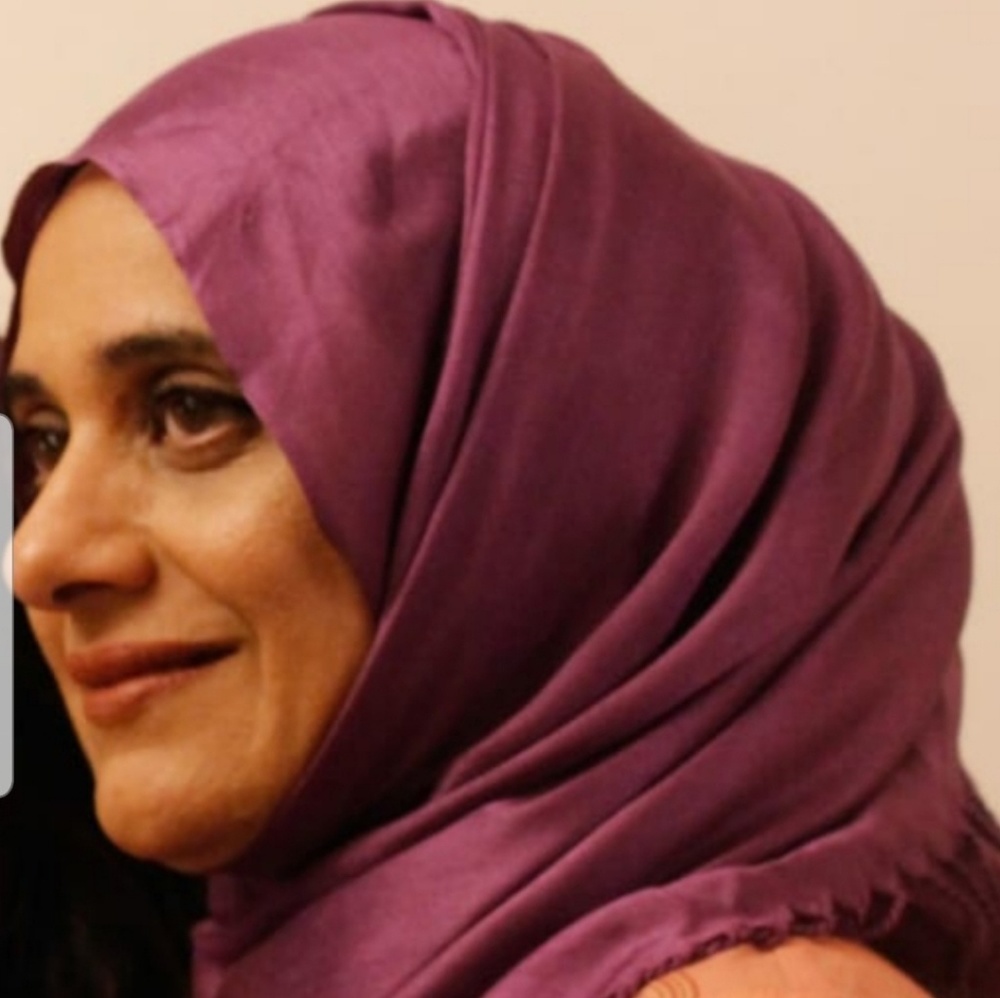 Meet your Posher, Samina
